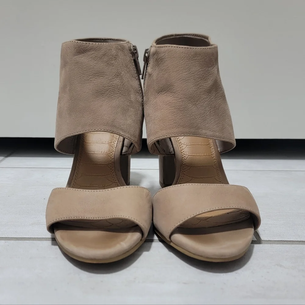 GIANNI BINI Leather Nude Taupe Block Heel Sandals - Peep Toe Ankle Cuff Heels